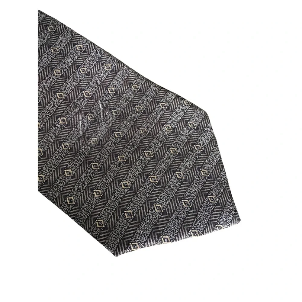 Pierre Cardin details pierre